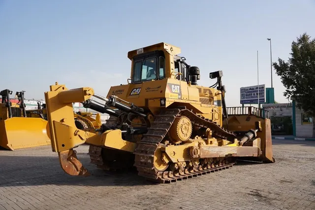 Like-New Cat D9R Large Bulldozer 2021 - TT-0134 | Al Marwan