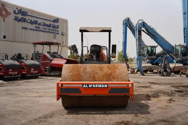 Like-New Hamm 311D Soil Drum Compactor 2020-front | Al Marwan