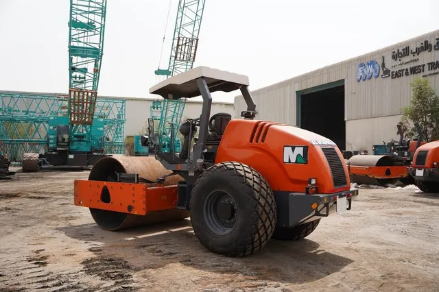 Hamm 311D Soil Drum Compactor 2020-rear-left | Al Marwan