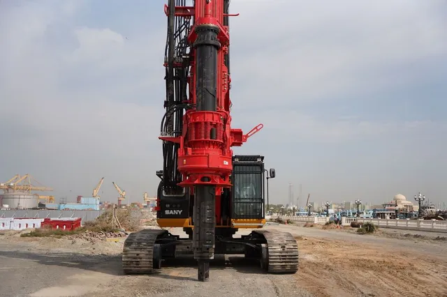 105-ton Piling Rig For Rent | Al Marwan